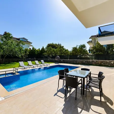Villa Tekeli A *